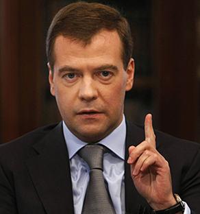 Medvedev'den küçülme talimatı