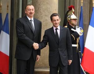 Sarkozy, Aliyev'le anlaştı