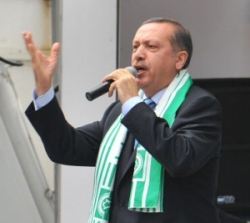 Erdoğan, yine muhalefete yüklendi