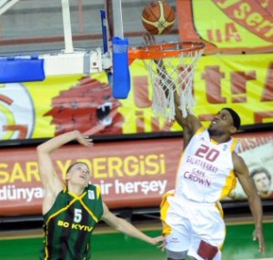 GS Cafe Crown: 82 - EWE Baskets Olderburg: 89