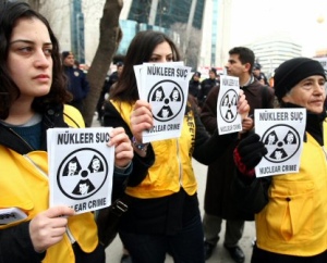 Nükleere 'yeşil' protesto