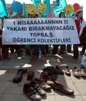 1 Nisan'a yakışır protesto