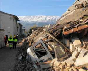 İtalya'da ölü sayısı 293'e yükseldi