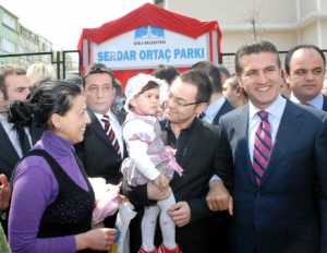 Serdar Ortaç çocuk parkı yaptırdı