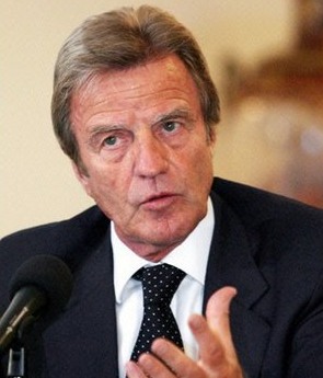 Meğer, Kouchner'in tepkisi NATO'dan sonra oluşmuş