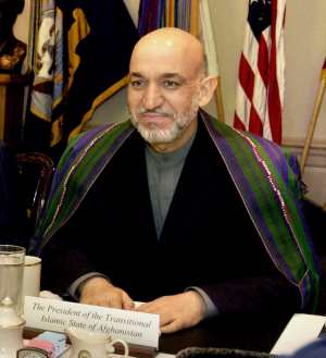 Karzai yeniden aday