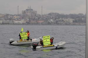 Greenpeace üyesi 4 kişi gözaltında