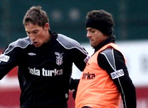 Beşiktaş Holosko ve Bobo'ya güveniyor