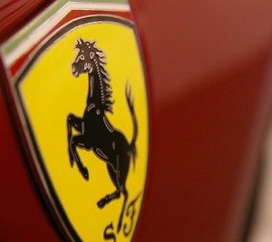 Ferrari'den yeni bir satış rekoru