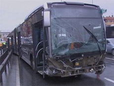 Avcılar'da metrobüs kazası