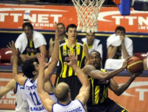 Türk Telekom: 81 - Fenerbahçe Ülker: 86