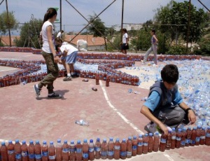 Pet şişelerden Türkiye haritası yaptılar