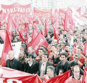 DİSK, işten atılan işçiler için eylem yapacak