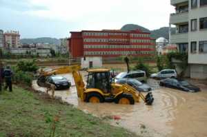 Karadeniz'deki seller DSİ'ye 'tecrübe' oldu