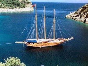 Kekova koyları temizleniyor