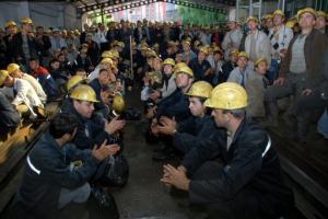 Maden işçilerinden 'iş bırakma' eylemi