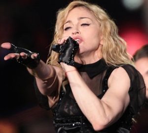 Madonna İsrail'de konser verdi