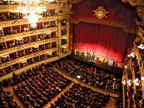 La Scala Opera Sarayı'nda ilginç protesto