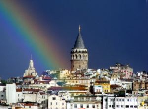 İstanbul'u internet arkadaşlarıyla gezdi