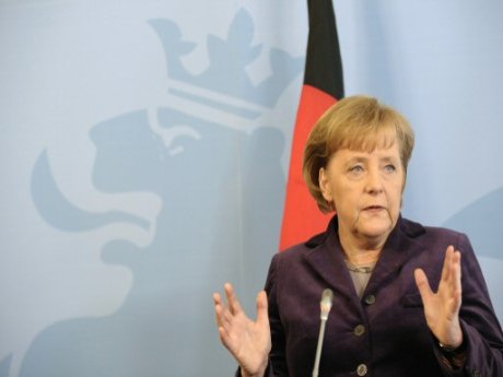 Merkel: Çok kültürlülük tam fiyasko