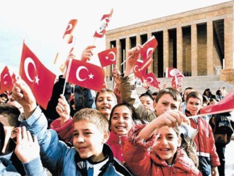 Anıtkabir'e 50 bin çiçek