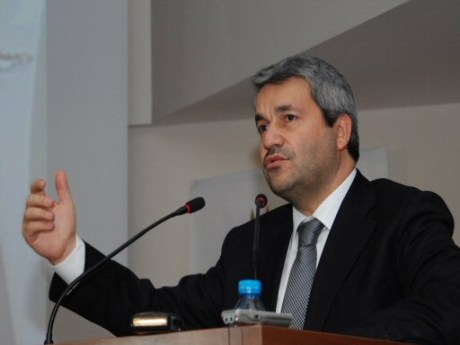 '2011'de Ak Parti üçüncü defa iktidara gelecek'