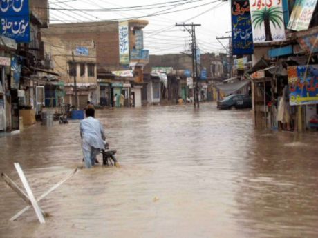 Pakistan'da sel felaketi