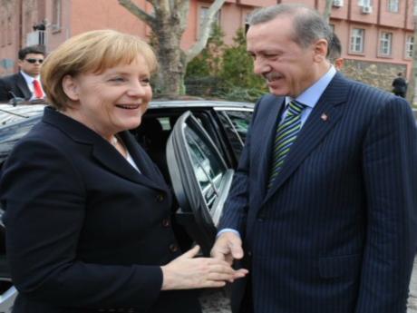 Erdoğan ve Merkel 'terör'ü görüşecek