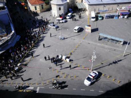 Taksim'de yaralananların tedavileri sürüyor