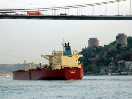 İstanbul Boğazı, gemi trafiğine açıldı