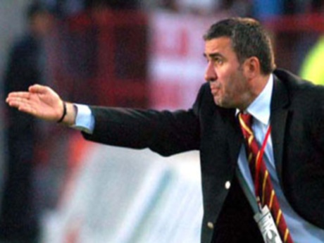 Hagi: Kazanmalıyız