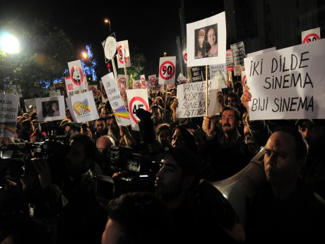 Dizi çalışanları Taksim'de