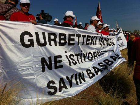 İsrail'deki Türk işçilerinden protesto