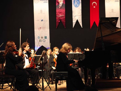 CSO'dan 12 bin kişiye konser