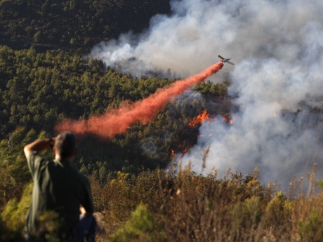 Bir yardım da Yunanistan'dan