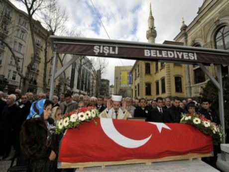 Refet öğretmeni uğurladık