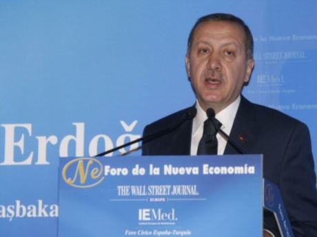 Erdoğan, 'referandum'u işaret etti