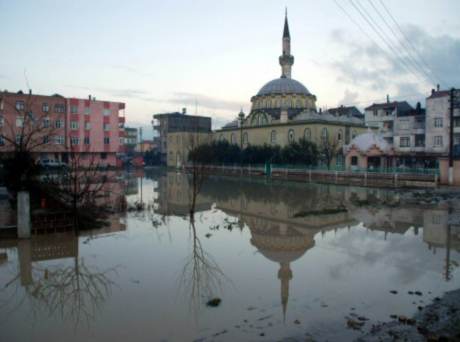 Akdeniz'e yağış ve hortum uyarısı