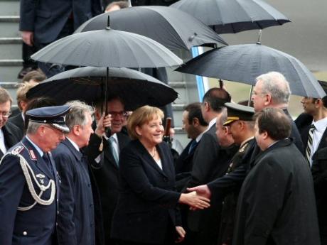 Merkel'den vize açıklaması