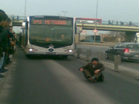 Metrobüste isyan!