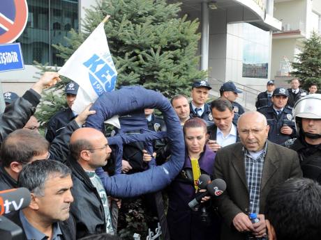 KESK'ten AKP'ye protesto