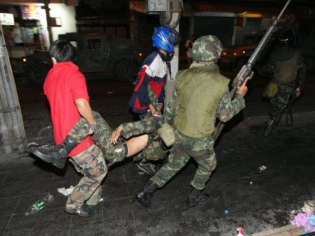 Tayland'da hükümet karşıtı protesto: 7 ölü