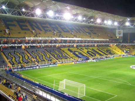 Fenerbahçe'ye 2 maç ceza