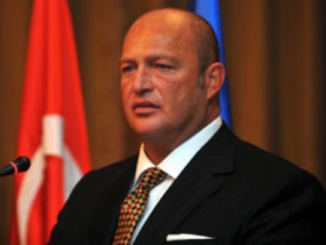 Mustafa Koç'tan 'Karşılaşmalar' sergisi