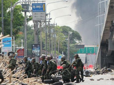 Tayland'da sokağa çıkma yasağı kaldırıldı