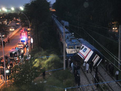 Kocaeli'de tren kazası: 32 yaralı