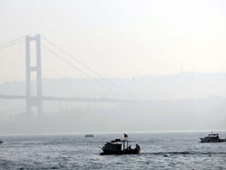 İstanbul Boğazı transit gemi trafiğine açıldı (12.06.2010)