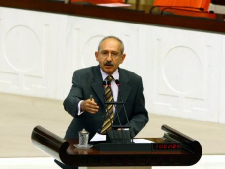 Kılıçdaroğlu, Baykal'ın özel kalemini değiştirdi