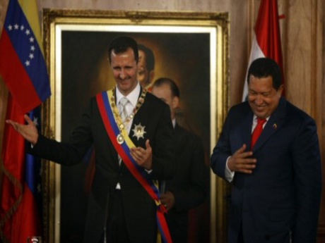 Esad, Chavez ile bir araya geldi