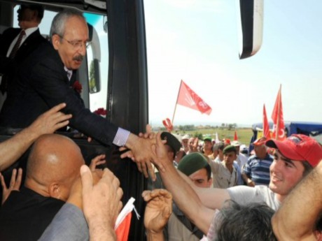 'Bu düzeni yıkmak emeklilerin elinde'